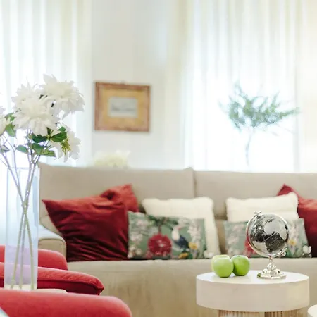 Cecilia House Apartment *